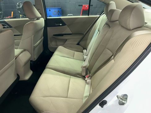 Used 2014 Honda Accord LX image 19