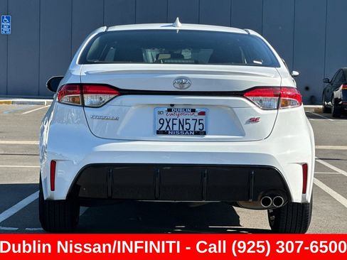 Used 2024 Toyota Corolla SE w/ SE Premium Package FWD image 5