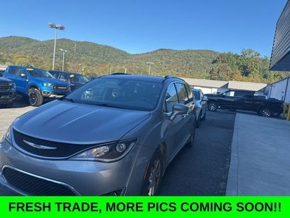 Used 2020 Chrysler Pacifica Touring-L