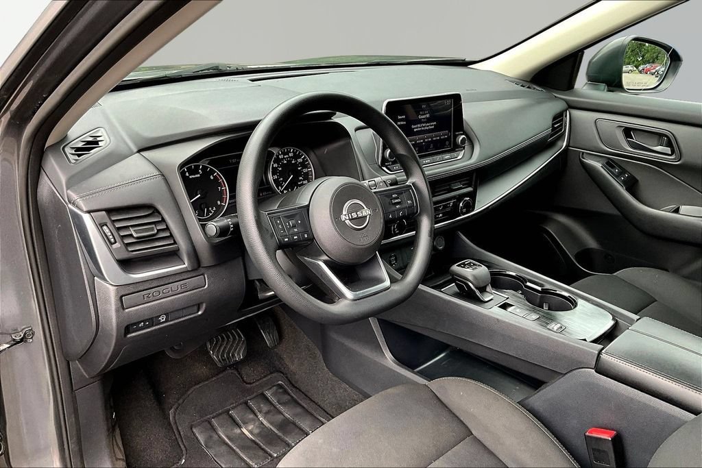 Used 2024 Nissan Rogue S FWD image 17