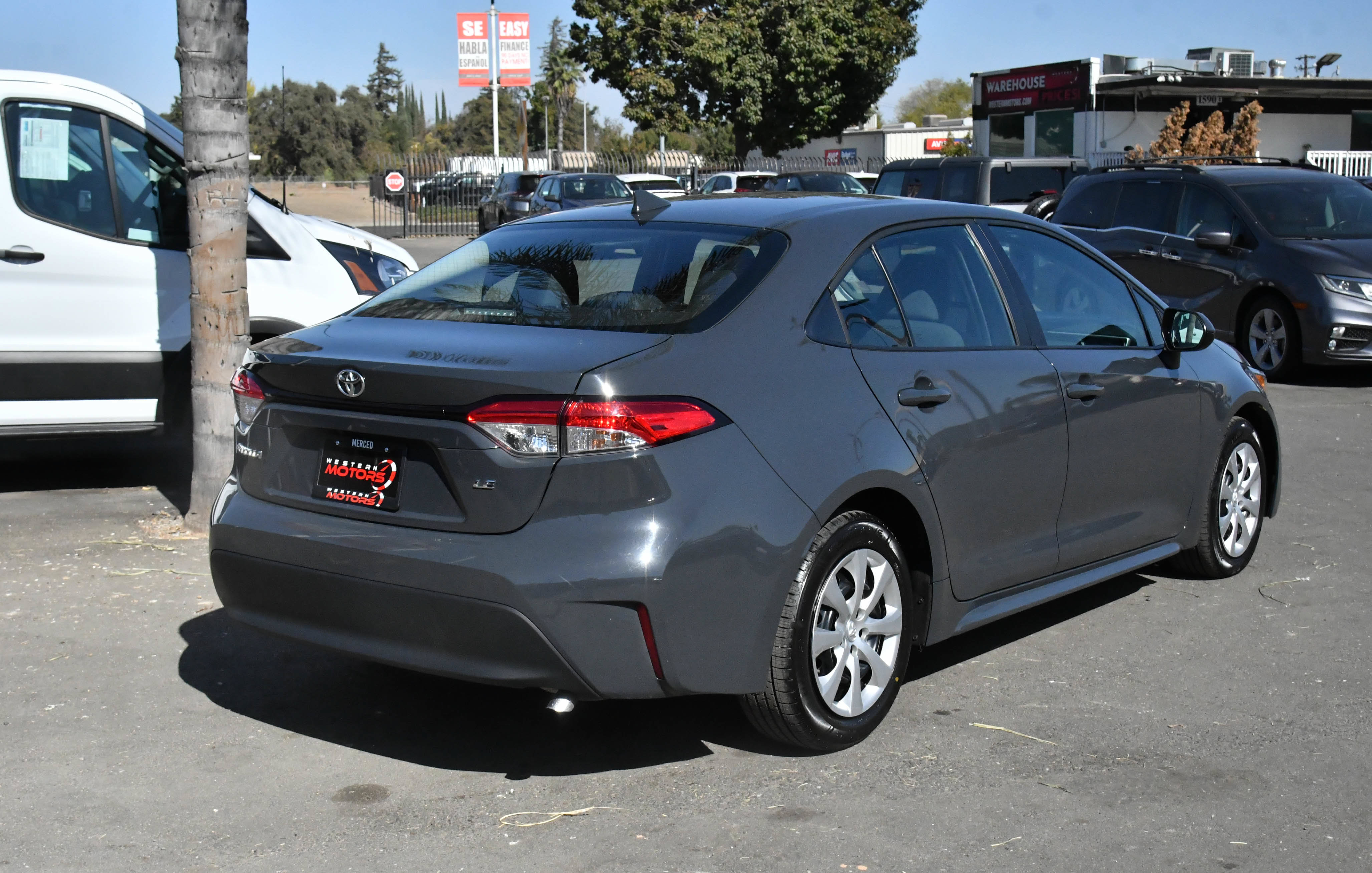 Used 2025 Toyota Corolla LE FWD image 8