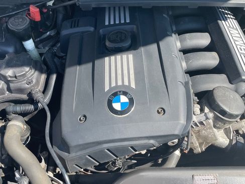 Used 2011 BMW 328i xDrive Sedan AWD/4WD image 26