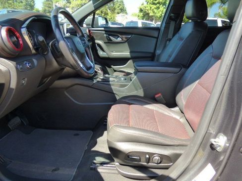 Used 2019 Chevrolet Blazer RS image 28