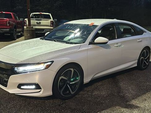 Used 2019 Honda Accord Sport image 3