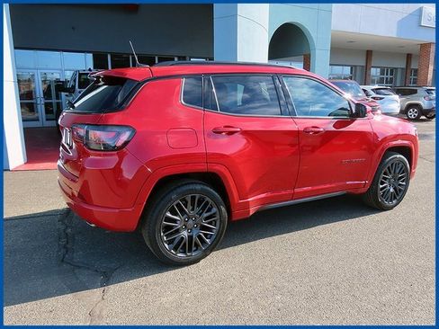 Certified 2022 Jeep Compass Limited w/ (RED) Package image 7