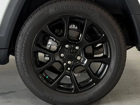 Used 2023 Jeep Compass Latitude AWD/4WD image 7