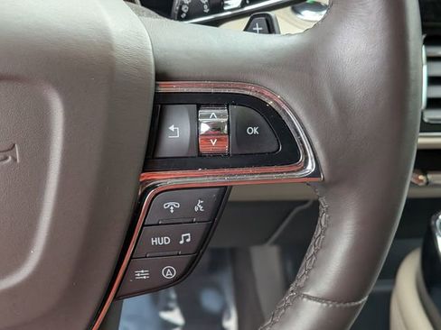 Used 2023 Lincoln Navigator Reserve image 17