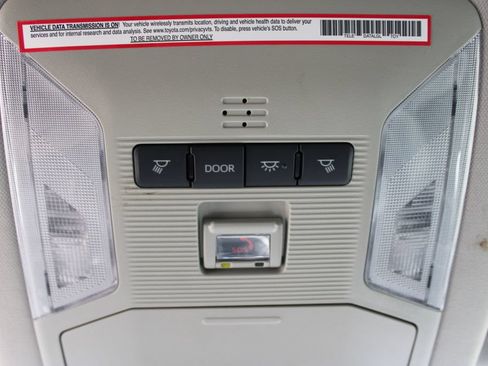Used 2024 Toyota RAV4 XLE AWD/4WD image 18