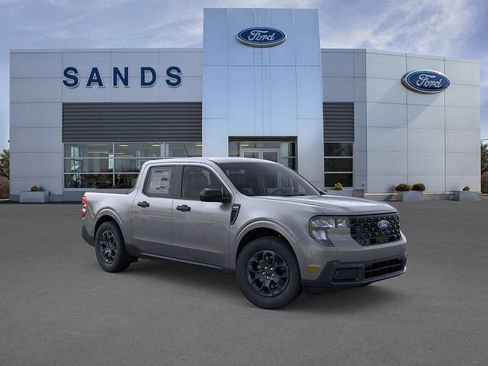 New 2026 Ford Maverick XLT w/ XLT Luxury Package AWD/4WD image 7
