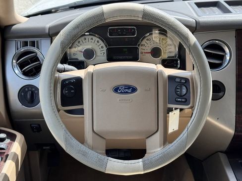 Used 2011 Ford Expedition XLT w/ 201A Rapid Spec Order Code RWD image 26