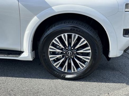 Used 2024 Nissan Armada SL w/ Midnight Edition Package image 13