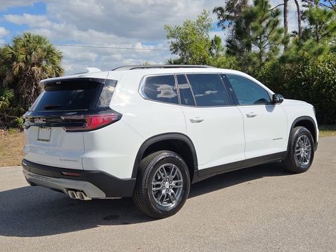 New 2026 GMC Acadia Elevation FWD image 4