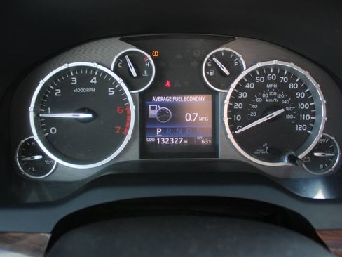 Used 2015 Toyota Tundra Limited w/ Limited Premium Package image 28