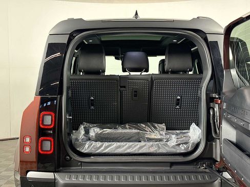 New 2026 Land Rover Defender 90 X-Dynamic SE AWD/4WD image 24