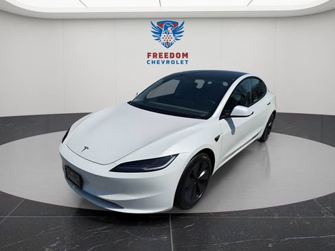 Used 2025 Tesla Model 3 Long Range AWD/4WD image 1