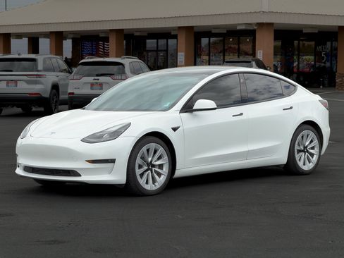 Used 2021 Tesla Model 3 Standard Range Plus RWD image 1