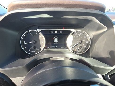 Used 2023 Nissan Rogue SL w/ SL Premium Package image 18