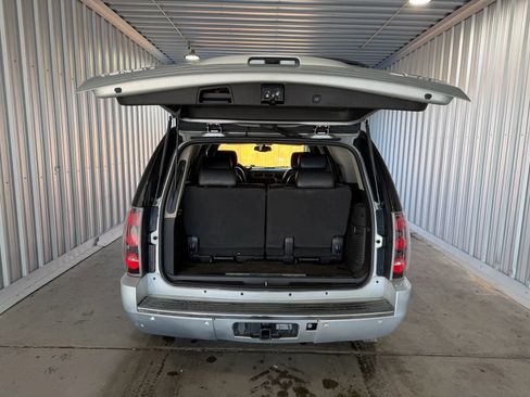 Used 2010 GMC Yukon Denali RWD image 19