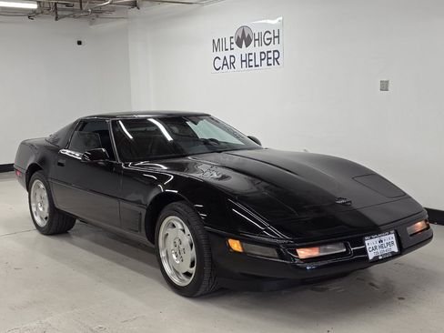 Used 1995 Chevrolet Corvette Coupe RWD image 10