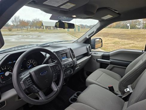 Used 2015 Ford F150 XLT image 11