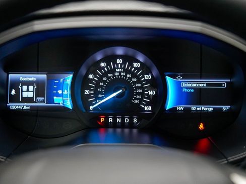 Used 2022 Ford Edge Titanium image 32