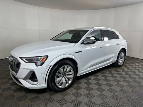 Used 2022 Audi e-tron S Prestige w/ Prestige Package image 7