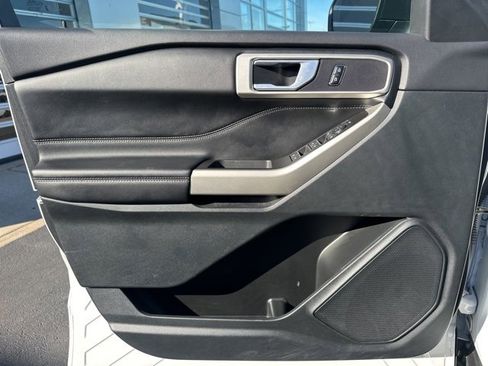 Used 2023 Ford Explorer XLT image 20