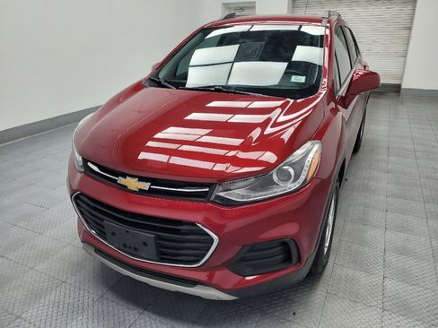 Used 2020 Chevrolet Trax LT w/ LT Convenience Package FWD image 15