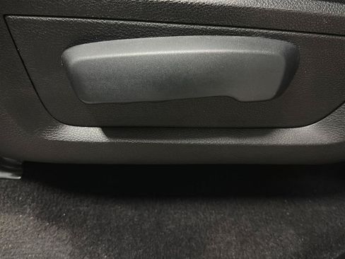 Used 2016 RAM 1500 Express AWD/4WD image 17