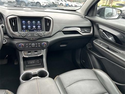Used 2022 GMC Terrain AT4 w/ Infotainment Package II image 18