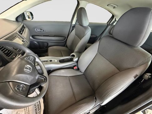 Used 2019 Honda HR-V LX image 13
