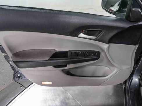 Used 2011 Honda Accord LX image 21