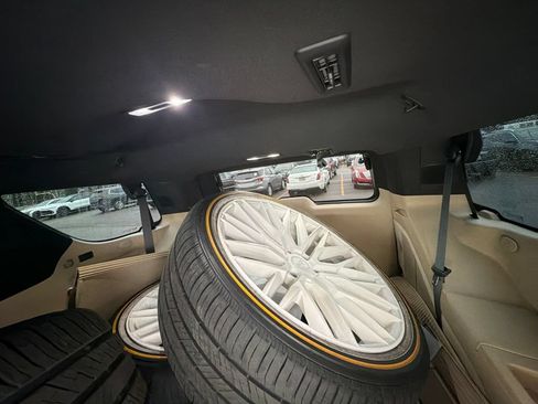 Used 2024 Cadillac Escalade Premium Luxury w/ LPO, Floor Liner Package AWD/4WD image 15