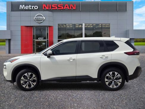 Certified 2023 Nissan Rogue SV FWD image 3