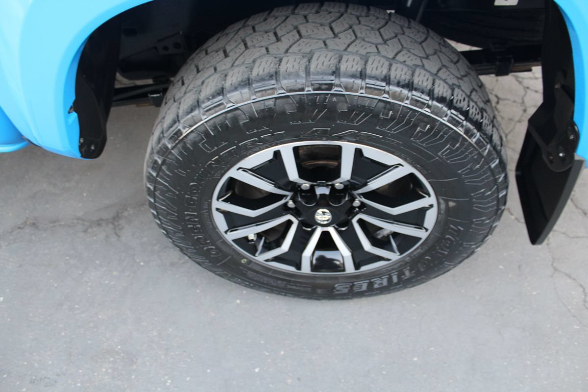 Used 2021 Toyota Tacoma TRD Sport AWD/4WD image 15