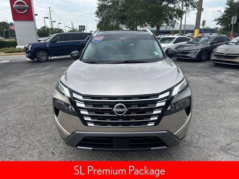 Certified 2025 Nissan Rogue SL w/ SL Premium Package FWD image 3