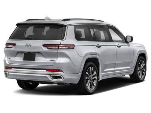 Used 2022 Jeep Grand Cherokee L Overland w/ Luxury Tech Group IV AWD/4WD image 3