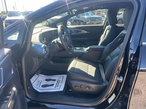 New 2026 Chevrolet Equinox EV LT image 16