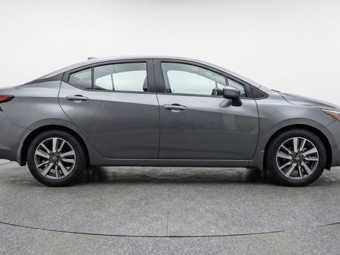 Used 2025 Nissan Versa SV FWD image 11