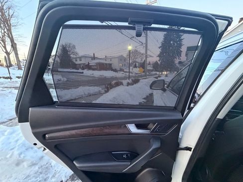 Used 2018 Audi Q5 Prestige w/ Prestige Package image 23