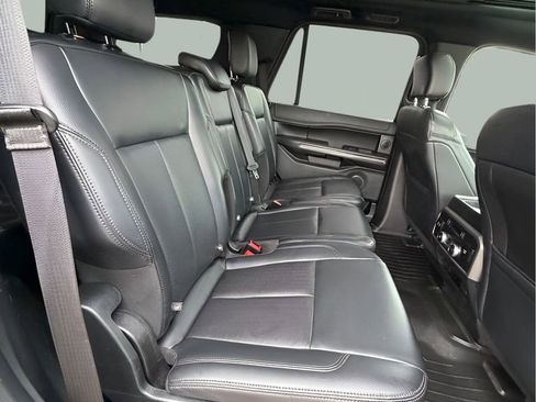 Used 2019 Ford Expedition XLT w/ Equipment Group 202A image 19