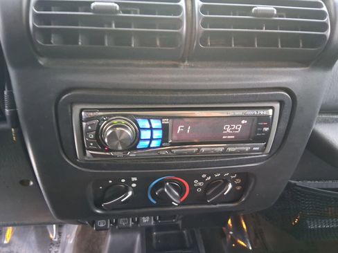 Used 2004 Jeep Wrangler Unlimited Sport Utility 2D image 16