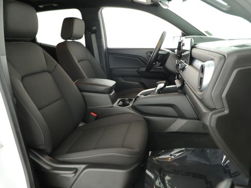 Used 2026 Chevrolet Colorado LT RWD image 18