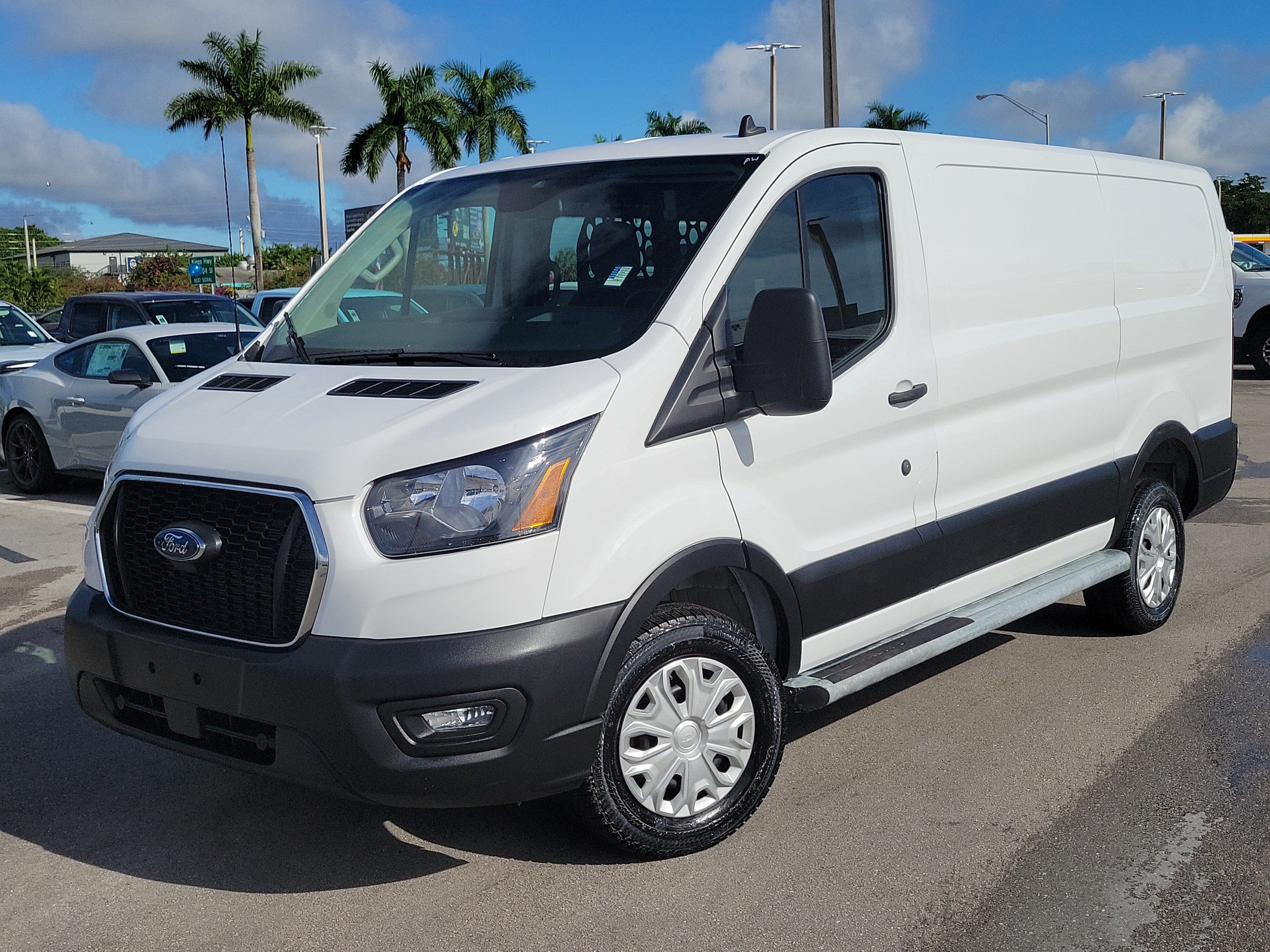 Used 2025 Ford Transit 250 Low Roof w/ Exterior Upgrade Package RWD 360° Tour