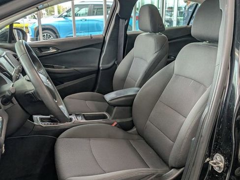 Certified 2017 Chevrolet Cruze LT w/ Convenience Package image 5