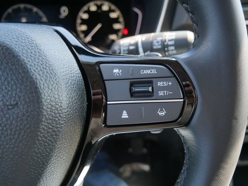 Used 2025 Honda Pilot Touring image 20