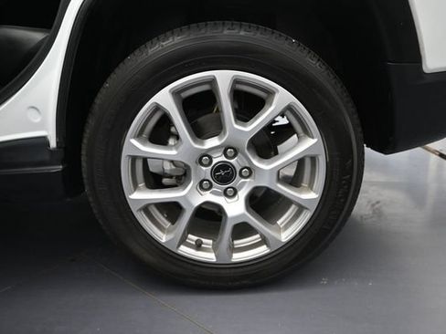 Used 2025 Jeep Compass Limited AWD/4WD image 13