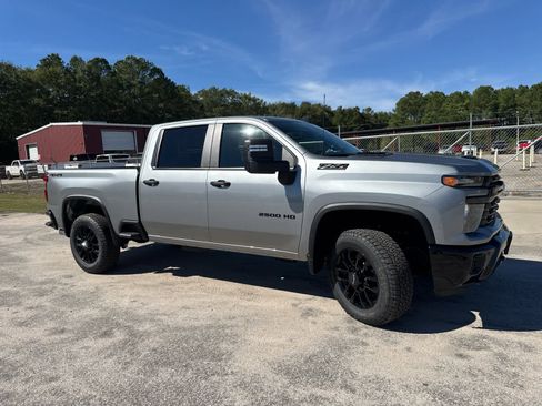 New 2026 Chevrolet Silverado 2500 Custom w/ Custom Value Package image 9