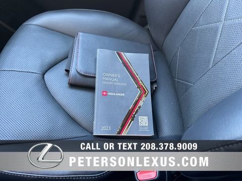 Used 2023 Toyota Highlander Platinum image 31
