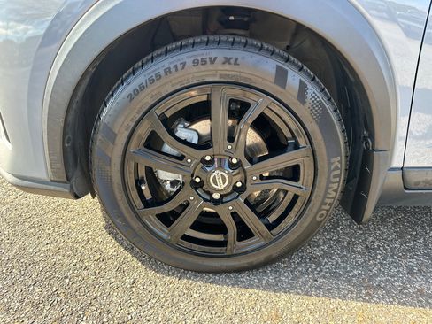 Certified 2021 Nissan Kicks SR w/ SR Premium Package image 11